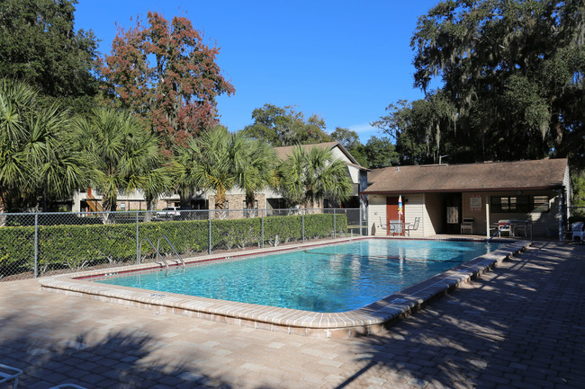 Diamond Creek Apartments in Brooksville, FL - Foto de edificio - Building Photo