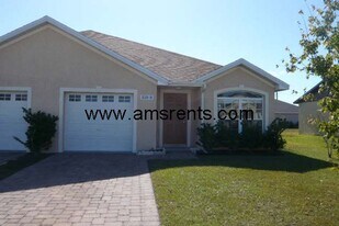 539B Albatross Dr in Kissimmee, FL - Building Photo