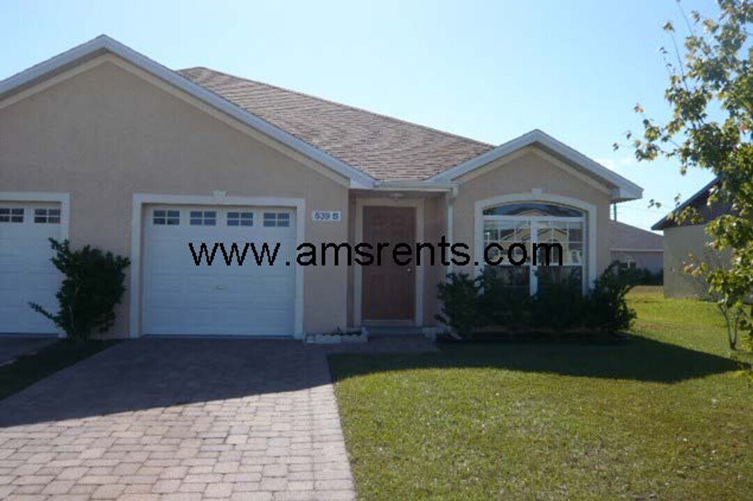 539B Albatross Dr in Kissimmee, FL - Building Photo