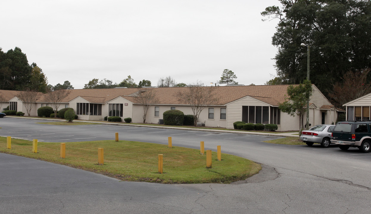 The Arbors in Savannah, GA - Foto de edificio