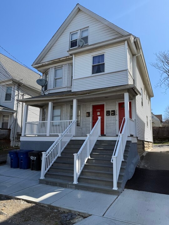 260 Sheridan St, Unit 2nd in Bridgeport, CT - Foto de edificio