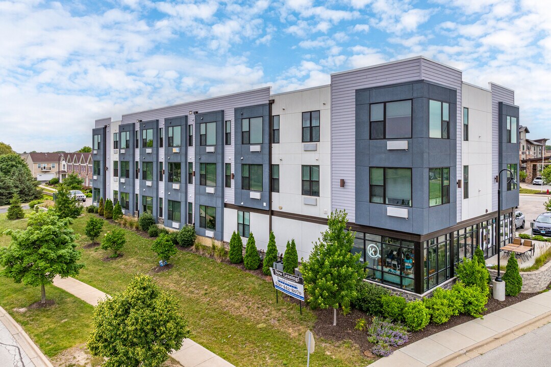 Randall Crossings Promenade in North Aurora, IL - Foto de edificio