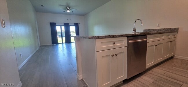 414 NE 25th Ave in Cape Coral, FL - Building Photo - Building Photo