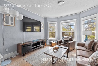 2872 S Linebarger Terrace-Unit -2872 in Milwaukee, WI - Foto de edificio - Building Photo
