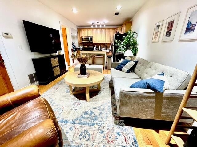 169 Grand St in Jersey City, NJ - Building Photo - Building Photo
