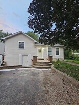 238 S Sheridan Rd in Lakemoor, IL - Building Photo