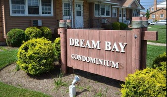 Dream Bay Condos Apartments