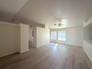 19858 N 33rd Pl in Phoenix, AZ - Building Photo - Building Photo