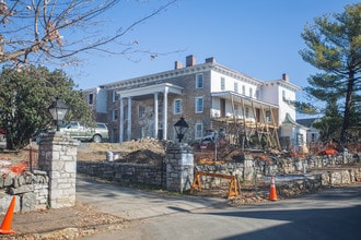 Fort Loudoun Apartments in Winchester, VA - Foto de edificio - Building Photo