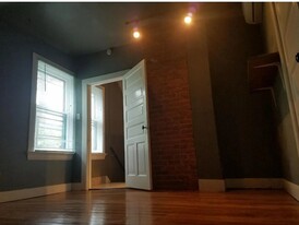 2326 Ashland Ave, Unit 3 in Cincinnati, OH - Building Photo