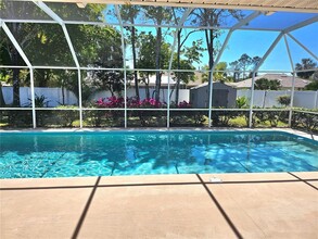122 Parkview Dr in Palm Coast, FL - Building Photo - Building Photo