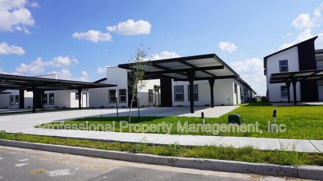 2908 Charlie Rd in Weslaco, TX - Building Photo - Building Photo