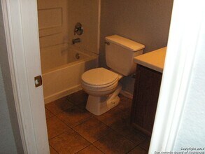 6602 Nora Vista Wy in San Antonio, TX - Building Photo - Building Photo