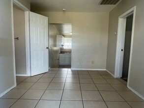 209 Ferguson Ave in Bakersfield, CA - Building Photo - Building Photo