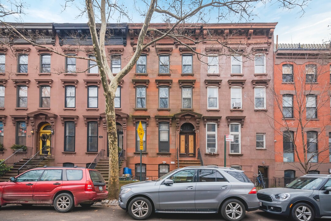 30 Lefferts Pl in Brooklyn, NY - Building Photo