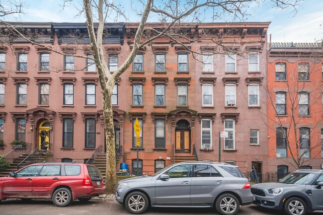 30 Lefferts Pl