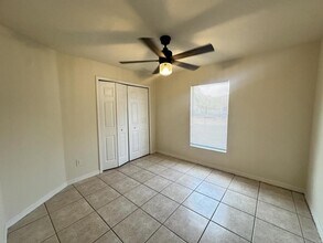 104 Gordon Ave S in Lehigh Acres, FL - Building Photo - Building Photo