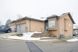 Shannon Estates in Calgary, AB - Building Photo