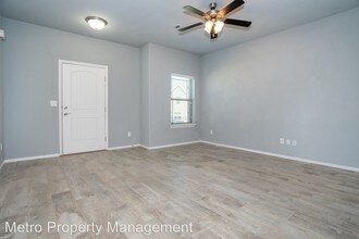 1322 N Corsica Dr in Fayetteville, AR - Building Photo - Building Photo