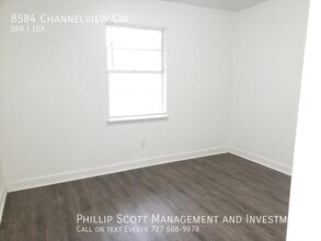 8584 Channelview Cir in Tampa, FL - Building Photo - Building Photo