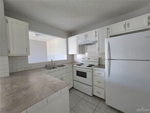 7 N 11th St in McAllen, TX - Building Photo - Building Photo