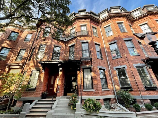 43 Milford St, Unit 1