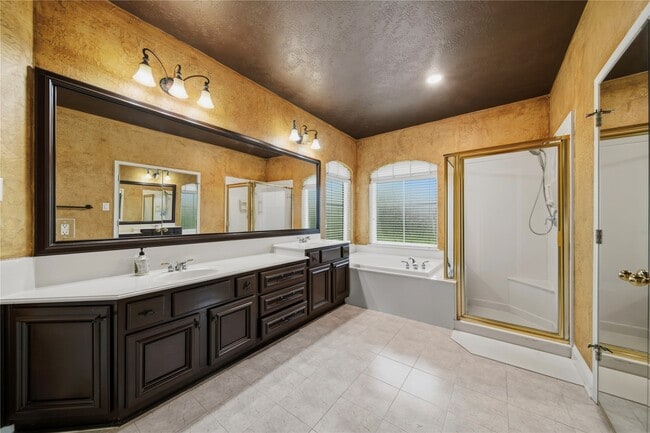 property at 5315 April Run Ct