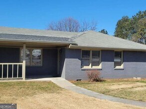 1063 Pleasant Hill Rd, Unit APT A in Lawrenceville, GA - Building Photo - Building Photo