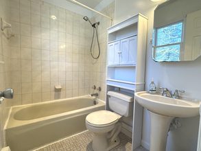 419 Midwood Ave in Bellmore, NY - Building Photo - Building Photo