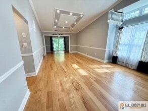 41 Wycoff Way E in East Brunswick, NJ - Building Photo - Building Photo