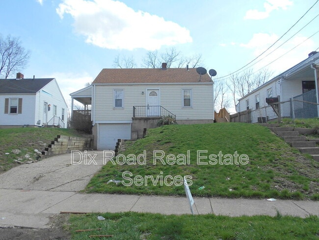 property at 922 Lafayette Ave