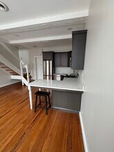 43 Market St, Unit 1 in Portsmouth, NH - Foto de edificio - Building Photo