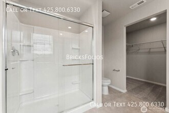 1402 SW Pendleton Way in Port Orchard, WA - Building Photo - Building Photo