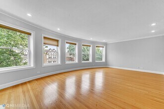 6144 N Washtenaw Ave in Chicago, IL - Building Photo - Building Photo