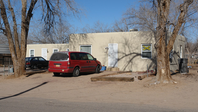 1513 Saunders Rd SW in Albuquerque, NM - Building Photo - Building Photo