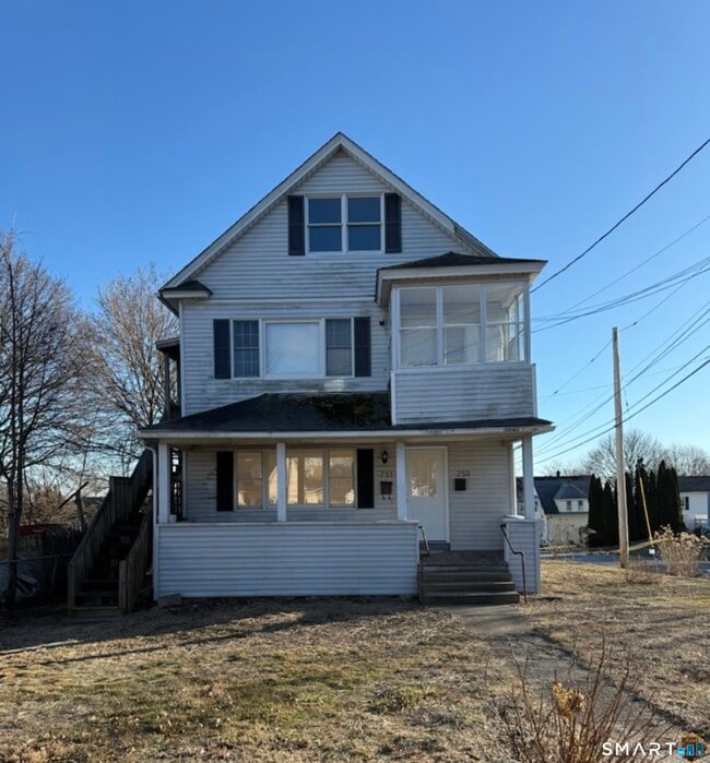 751 Old Stratfield Rd in Fairfield, CT - Building Photo - Building Photo