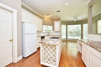 5830 Hornwood Dr in Houston, TX - Building Photo - Building Photo