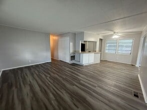 111 48th Ave W in Bradenton, FL - Building Photo - Building Photo