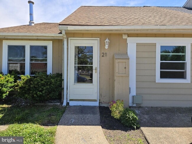 property at 21 Aldeberan Dr