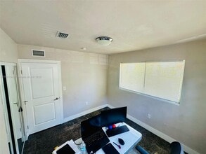6149 SW 64th St in South Miami, FL - Building Photo - Building Photo