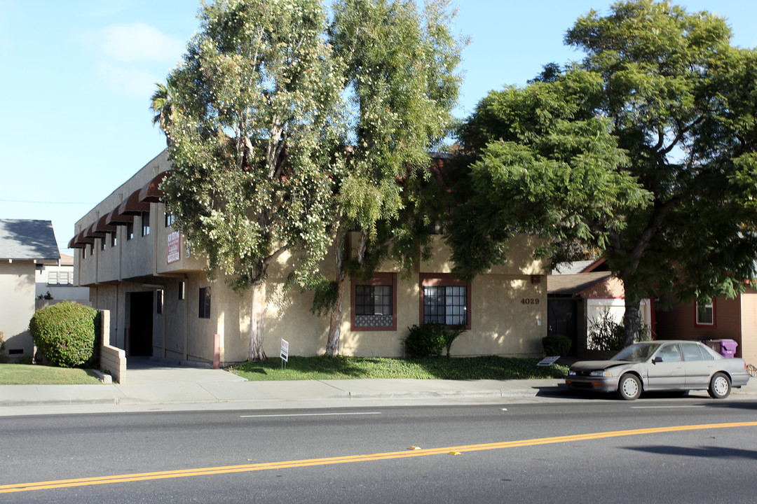 4029 E 7th St in Long Beach, CA - Building Photo