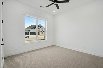 310 Hedge Dr in Centerton, AR - Building Photo - Building Photo