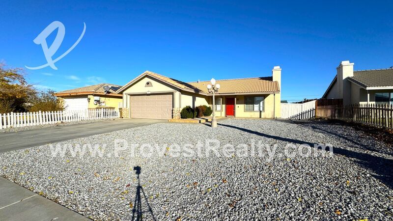 8361 Dove Creek Trail in Hesperia, CA - Building Photo