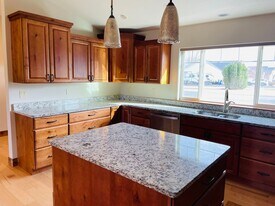 740 Stone St in Kalispell, MT - Building Photo