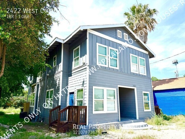 property at 2422 W Commerce St
