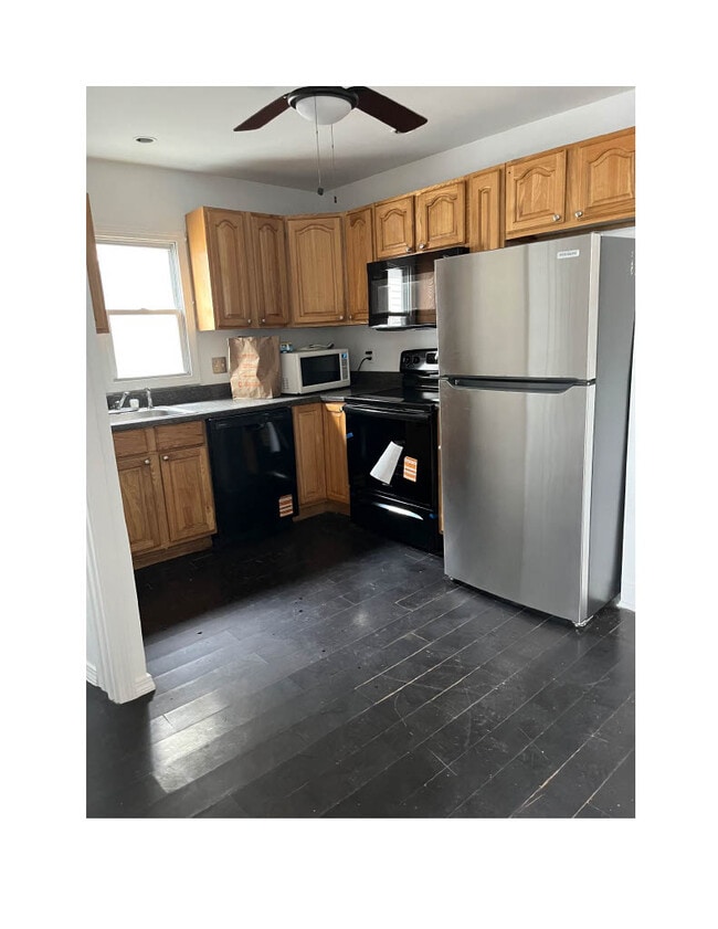 1391 Park Ave, Unit Park Avenue in Bridgeport, CT - Building Photo - Building Photo