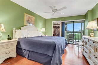 4811 S Landings Dr in Ft. Myers, FL - Building Photo - Building Photo