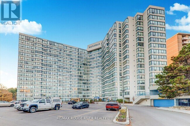 3050 Ellesmere Rd in Toronto, ON - Building Photo - Building Photo