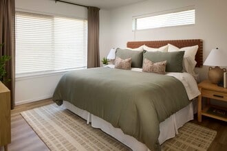 Embark At Uplands in Puyallup, WA - Foto de edificio - Building Photo
