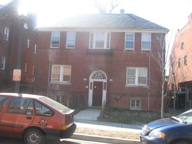 1277 Simms Pl NE in Washington, DC - Foto de edificio - Building Photo
